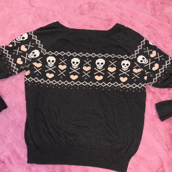 Torrid Grey w/ White Skull and Pink Hearts Crossbones Sweater - Picture 6 of 7
